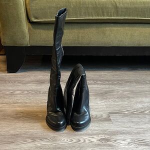 Black Women's Tall Leather Boots - Sleek Knee-High Style